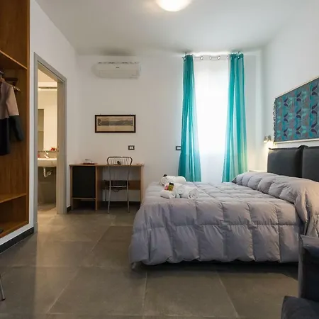 Affittacamere My Way - - Palazzo San Matteo *