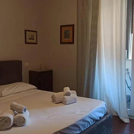 Gasthuis My Way - - - Palazzo San Matteo Palermo