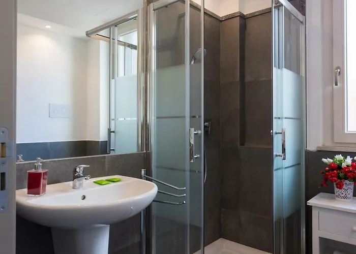 Πανσιόν My Way - - - Palazzo San Matteo 4*